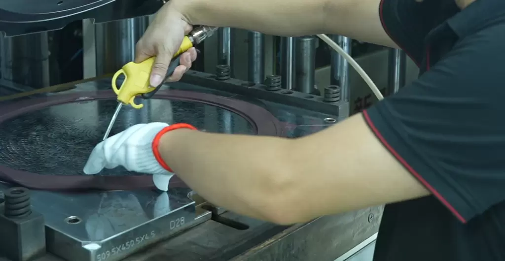 معلومات عنا