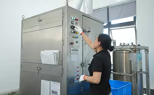  ماكينة تشذيب بالتجميد 