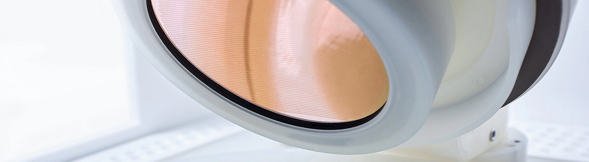 معدات أشباه الموصلات